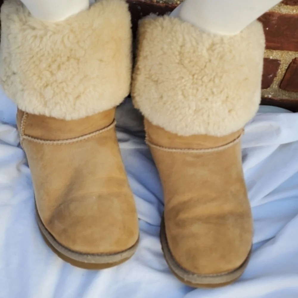 Ugg fold over‎ shortie boots 6